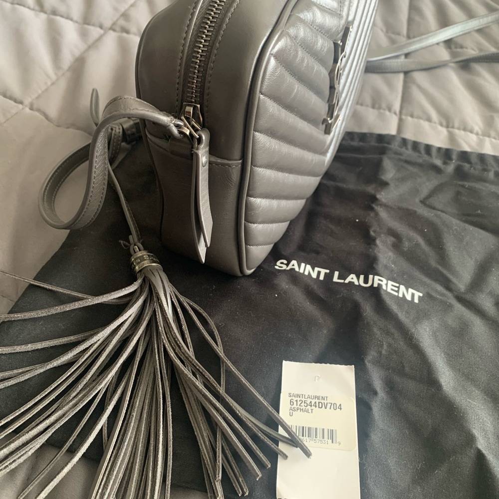 Saint Laurent sand gray color Quilted camera Bag - Picture 3 of 10